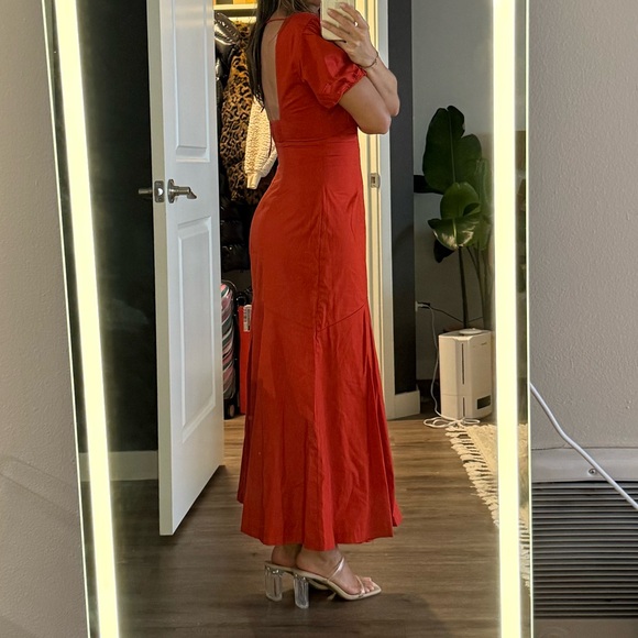 Abercrombie & Fitch Elegant Red V-Neck Dress - Picture 4 of 6